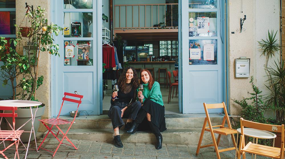 5425572058725546 gen z 70