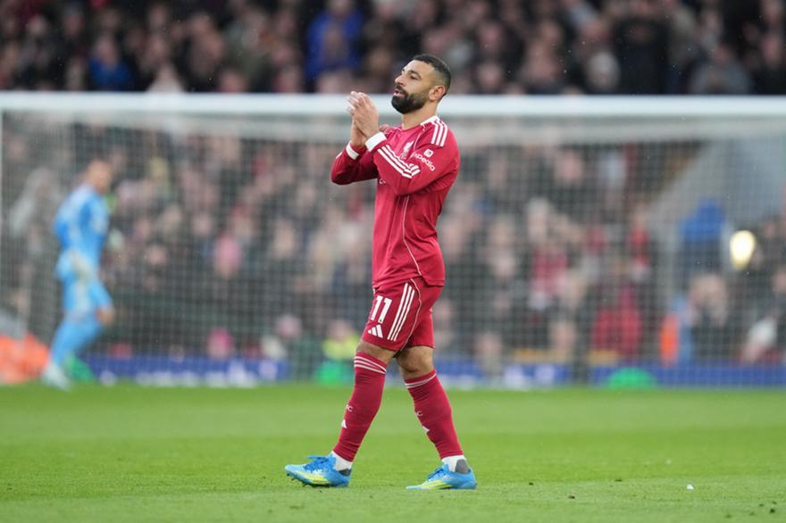 Το Άνφιλντ αποθέωσε τους Ρόμπερτσον και Σαλάχ μετά το φινάλε του Λίβερπουλ-Φούλαμ