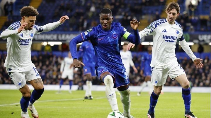 Υπογράφει νέο συμβόλαιο μέχρι το 2033 με την Τσέλσι ο Καϊσέδο