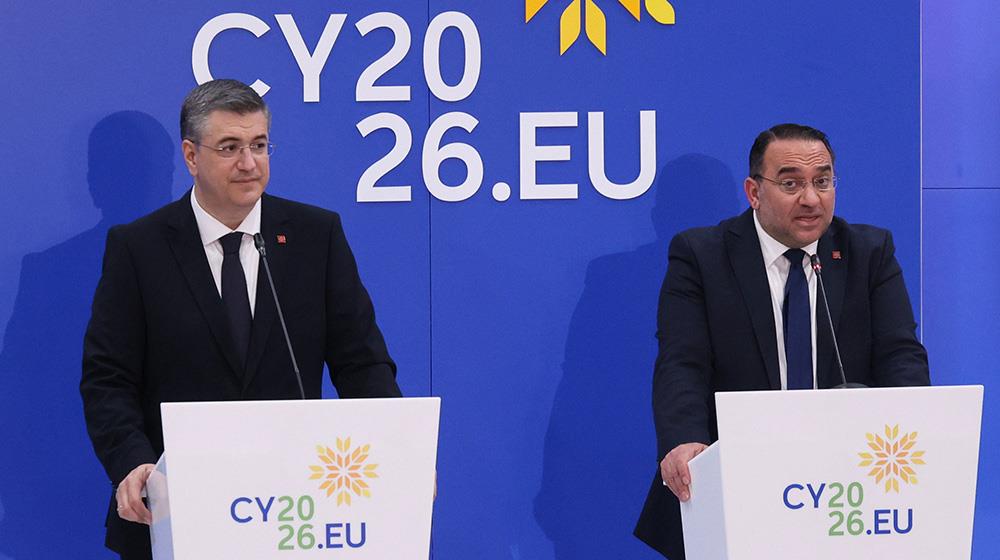 Δεν βλέπει έλλειψη καυσίμων για αεροπορικές εταιρείες εντός Ε.Ε. ο Επίτροπος Τζιτζικώστας - «Η αγορά διαχειρίζεται την στενότητα στη διαθεσιμότητα»