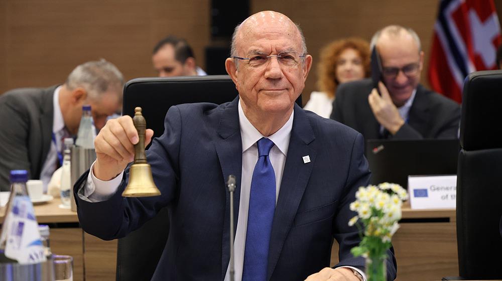 5499059542732946 μακης κεραυνος