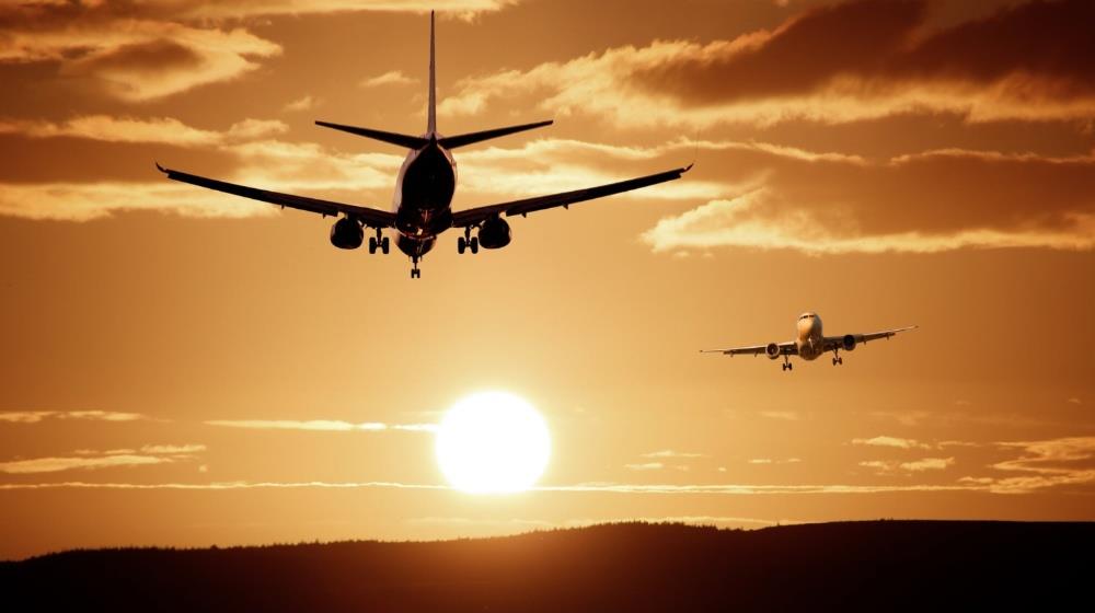 5525562880700289 aviation aeroplane aeroplanes