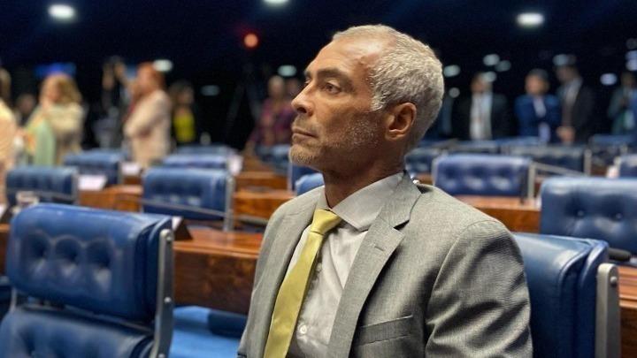 5528351879876257 w09-103407w06110435w24144806w1991928w15100243Romario