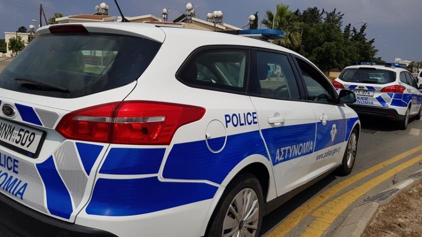 &Alpha;&pi;ό&pi;&epsilon;&iota;&rho;&alpha; &phi;ό&nu;&omicron;&upsilon; &sigma;&epsilon; &mu;&omicron;&nu;&alpha;&sigma;&tau;ή&rho;&iota;-&Pi;ή&gamma;&alpha;&nu; &nu;&alpha; &beta;&gamma;ά&lambda;&omicron;&upsilon;&nu; έ&xi;&omega; &mu;&epsilon; &tau;&omicron; &zeta;ό&rho;&iota; &mu;&omicron;&nu;&alpha;&chi;ό &kappa;&alpha;&iota; &alpha;&upsilon;&tau;ό&sigmaf; &mu;&alpha;&chi;&alpha;ί&rho;&omega;&sigma;&epsilon; &tau;&omicron;&nu; έ&nu;&alpha; &sigma;&tau;&omicron;&nu; &lambda;&alpha;&iota;&mu;ό