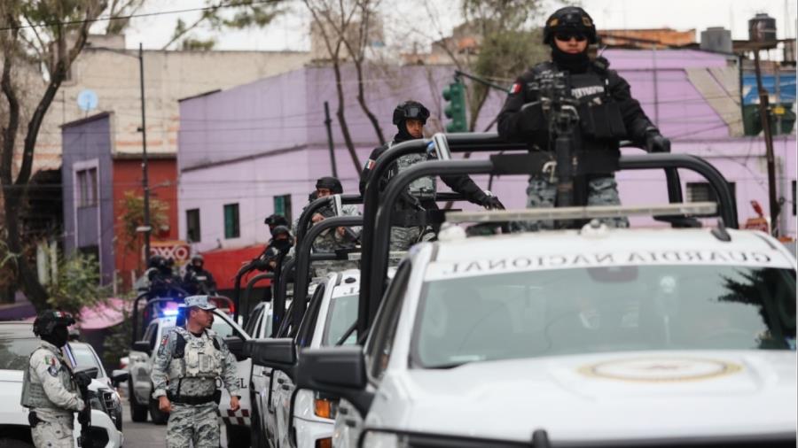 5555794978400504 mexico police komvoi