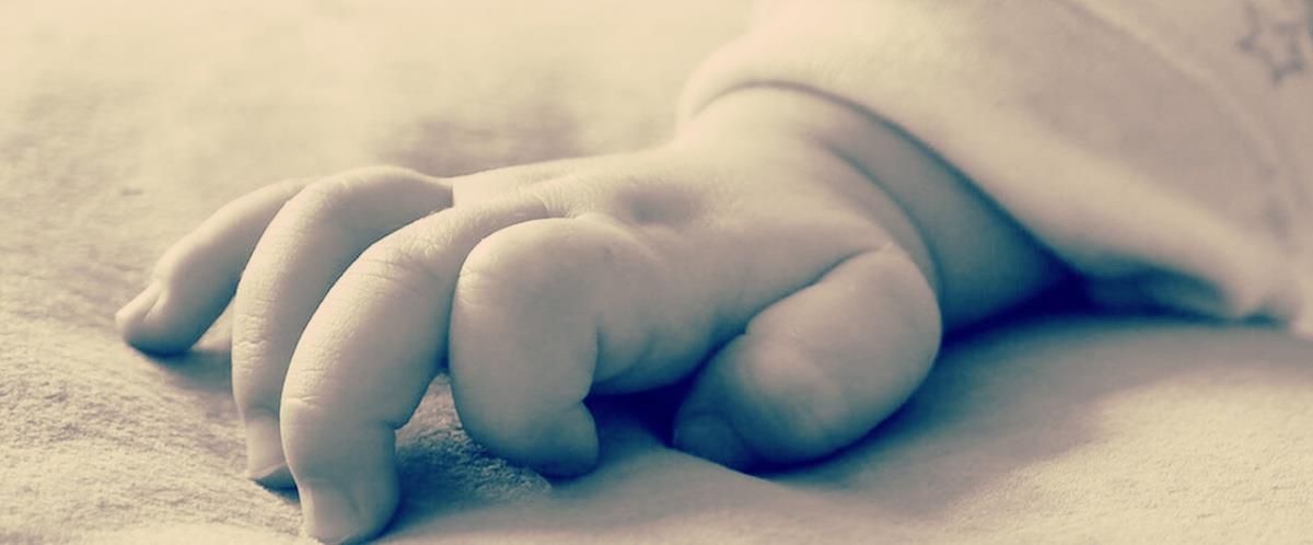 Ασύλληπτη τραγωδία στη Λεμεσό... Mητέρα εντόπισε νεκρό το πεντάμηνο βρέφος της στο κρεβατάκι του
