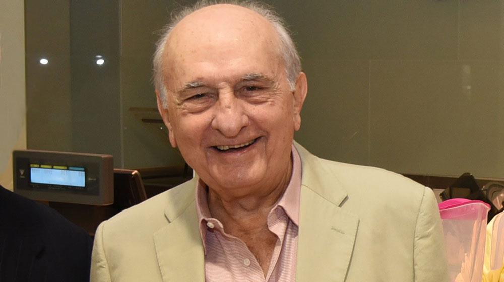 5568874201489967 andreas papaellinas