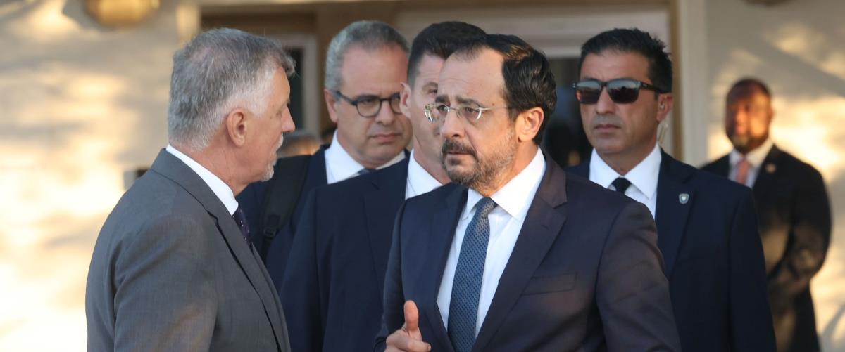Θετικό πρόσημο στην συνάντηση με Ερχιουρμάν από Χριστοδουλίδη-Επί τάπητος συγκλίσεις, μεθοδολογία και ΜΟΕ με κοινές συνισταμένες αλλά και διαφωνίες    