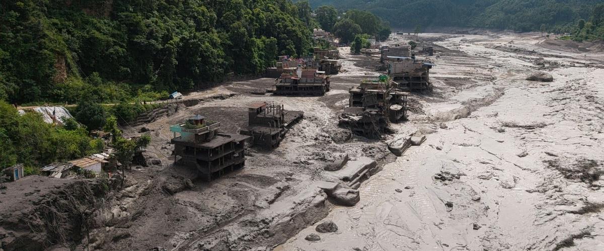 5570122996997101 2026-08-26T171134Z 779140263 RC2E6NAPPO7I RTRMADP 5 NEPAL-FLOODS-1200x800