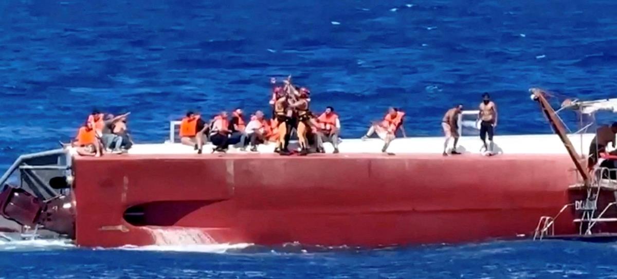 «Δεν βρίσκαμε σωσίβια. Μας έκλεισαν την πόρτα και δεν μπορούσαμε να βγούμε»-Συγκλονιστικές μαρτυρίες επιζώντων του ναυαγίου στην Κερύνεια