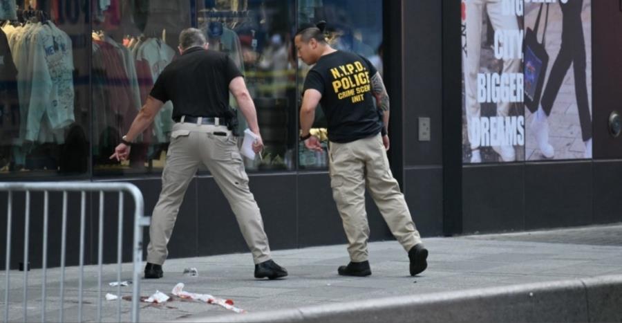 5574818173530248 times square knife