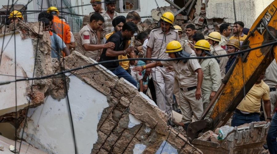 5579499501349255 india trapped
