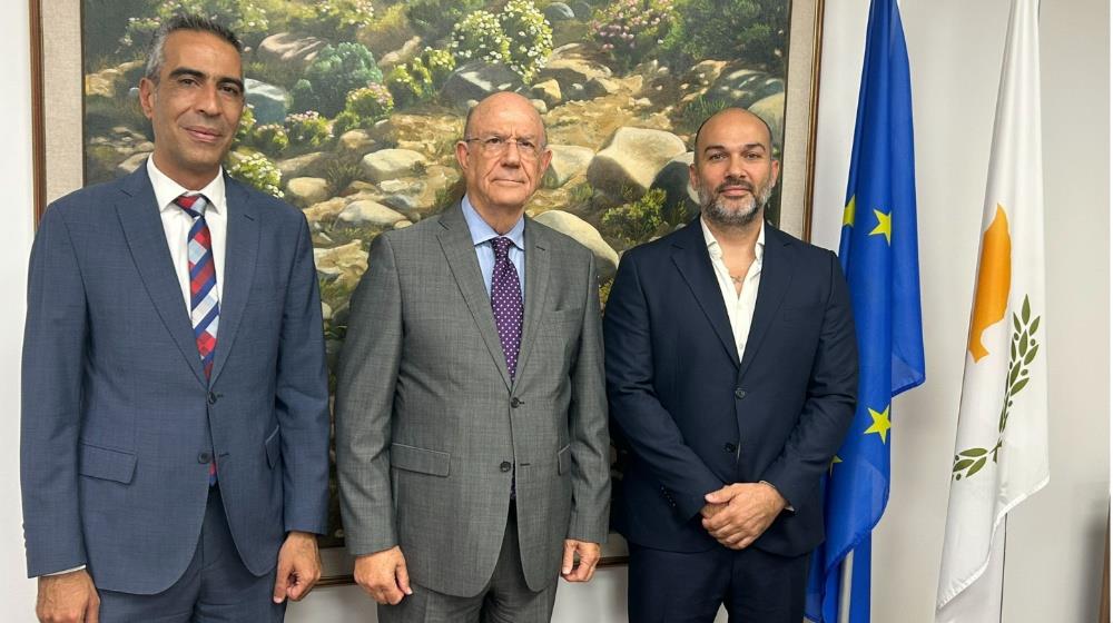 New CySEC Chairman and Vice-Chairman sign appointment contracts