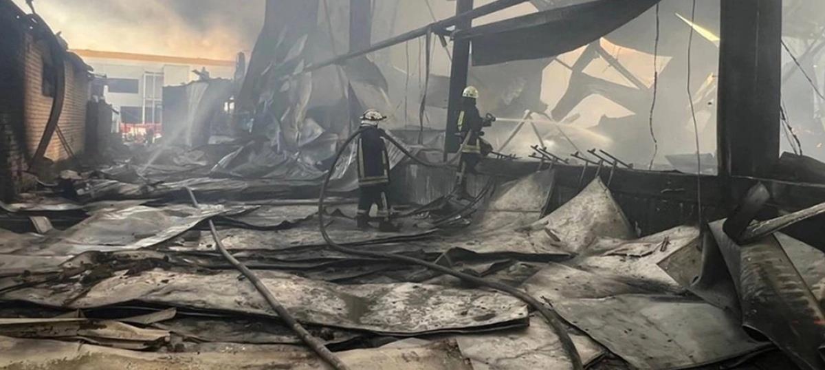 Οι Ρώσοι επιχειρούν να μοιράσουν στα δύο το Κίεβο και παραλύουν τις υποδομές-Βίντεο από πυραυλικό χτύπημα σε ακόμη μια γέφυρα