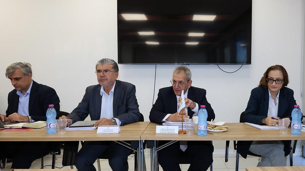 Μαρίνος Μουσιούττας: Το συντομότερο στο Υπουργικό το νομοσχέδιο για συνταξιοδοτική μεταρρύθμιση - Συζητήθηκε το θέμα της φορολόγησης των μερισμάτων 

