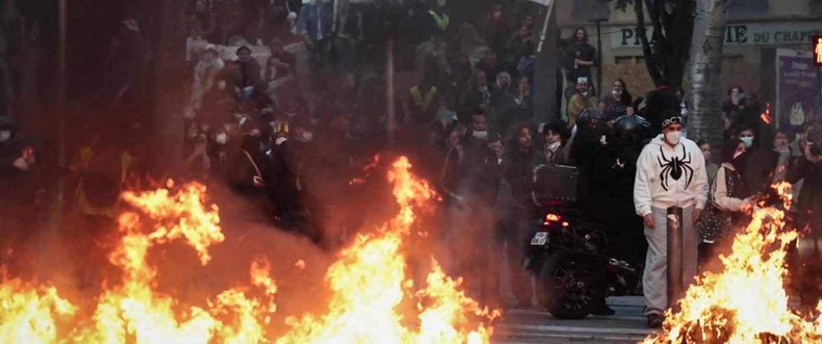 5621509010368255 france-protest-mak