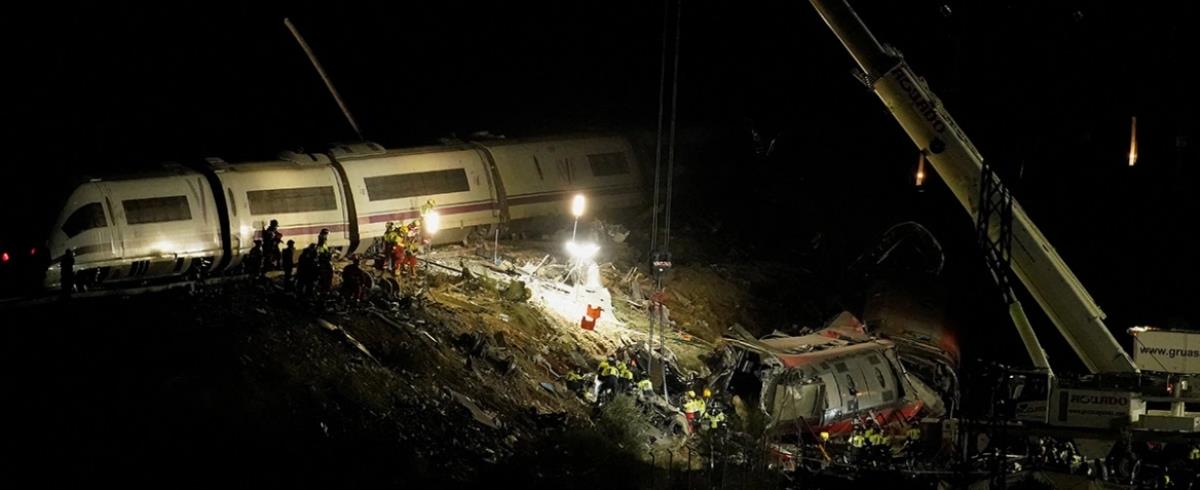5624901537124026 maketa-ispania-treno-brady