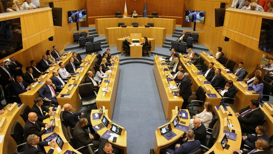 Ενοχλημένοι με βουλευτές υπάλληλοι της Βουλής, ισχυρισμοί για απαξίωση και υποτίμησή τους-Απέστειλαν επιστολή στην Αννίτα