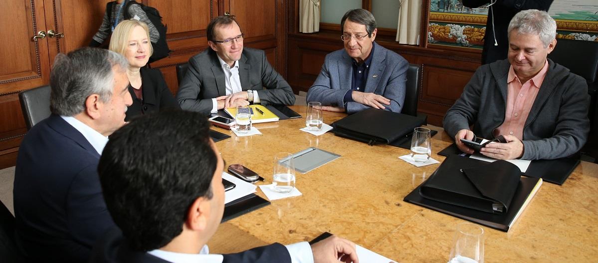 ΣΥΝΟΜΙΛΙΕΣ - ΜΟΝΤ ΠΕΛΕΡΑΝ