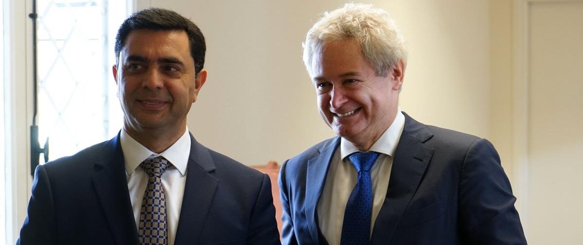 ΔΙΑΠΡΑΓΜΑΤΕΥΤΕΣ