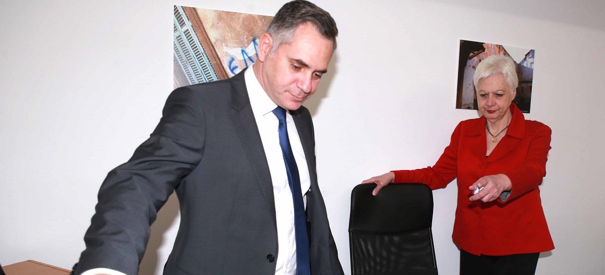 ΘΕΟΧΑΡΟΥΣ ΝΙΚΟΛΑΣ