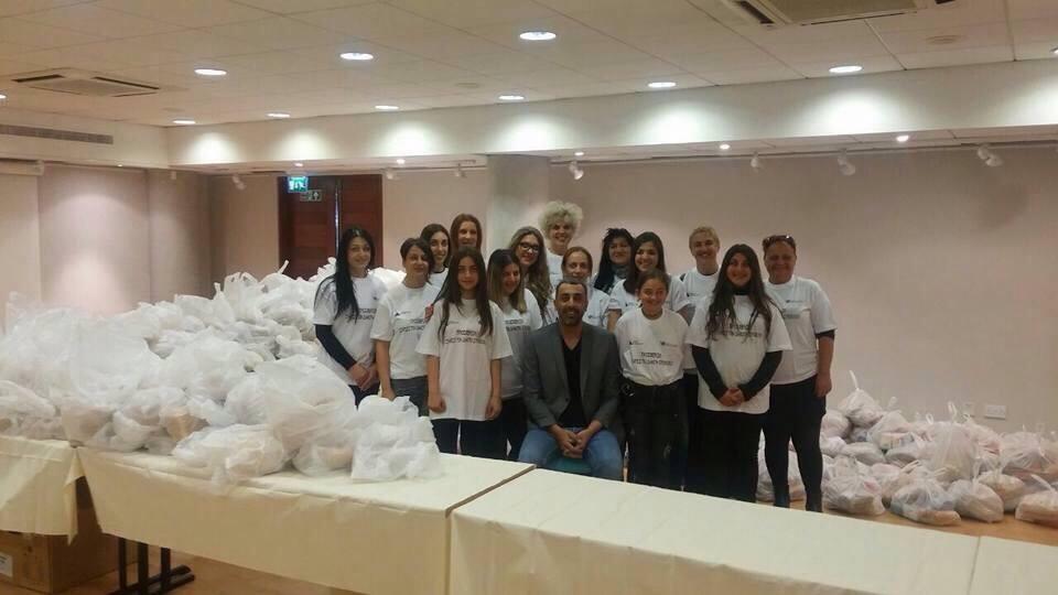 Με σύνθημα Προσφέρω, Στηρίζω τους Δημότες Στροβόλου πραγματοποιήθηκε η πρώτη μεγάλη διανομή τροφίμων 