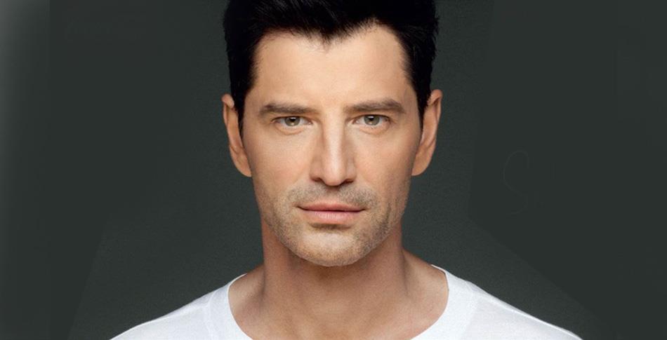 Σάκης Ρουβάς 