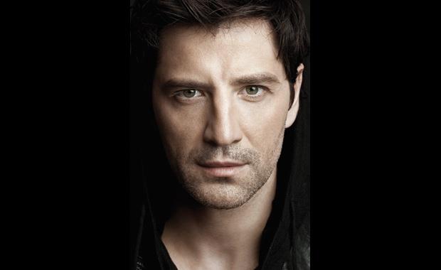 Σάκης Ρουβάς 