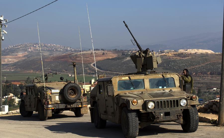 Israeli soldiers on border with Lebanon
