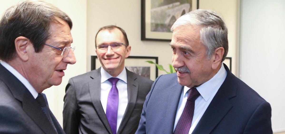 ΠΡΟΕΔΡΟΣ ΔΗΜΟΚΡΑΤΙΑΣ - ΣΥΝΟΜΙΛΙΕΣ