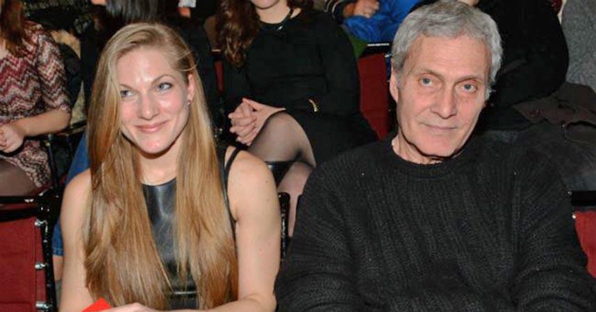 ΣΑΡΑ ΕΣΚΕΝΑΖΥ