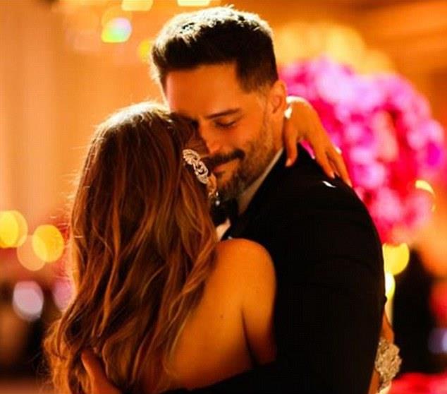 Ανέβασε φωτογραφίες στο instagram από όμορφες στιγμές τους 