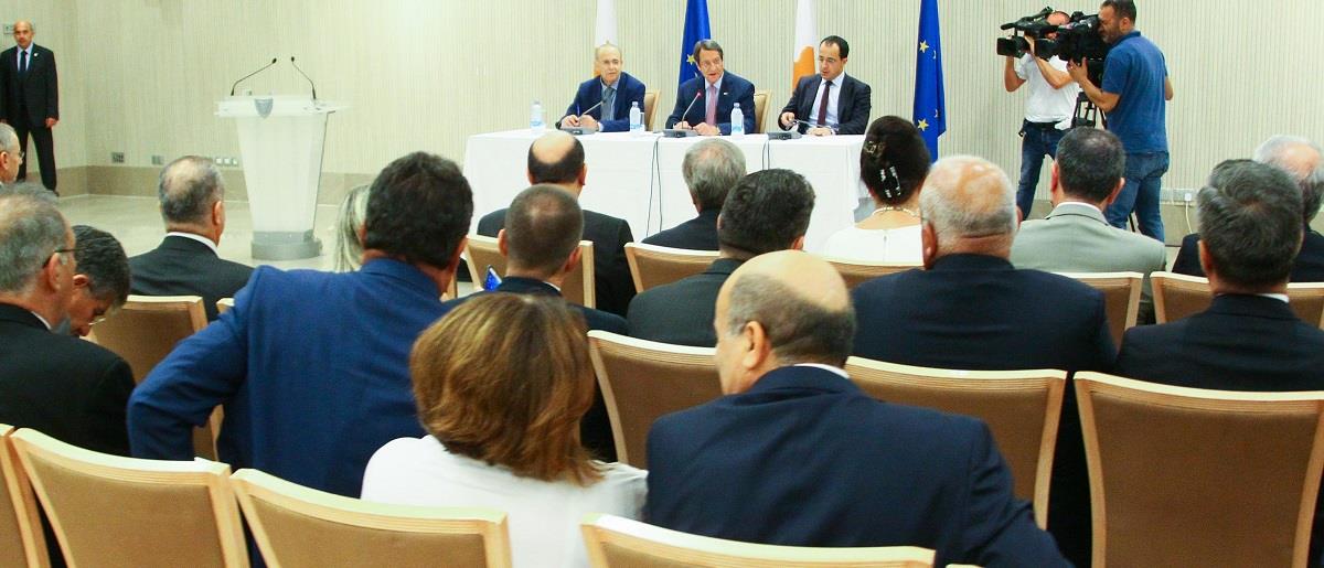 ΠΡΟΕΔΡΟΣ ΑΝΑΣΤΑΣΙΑΔΗΣ – ΔΙΠΛΩΜΑΤΙΚΕΣ ΑΠΟΣΤΟΛΕΣ