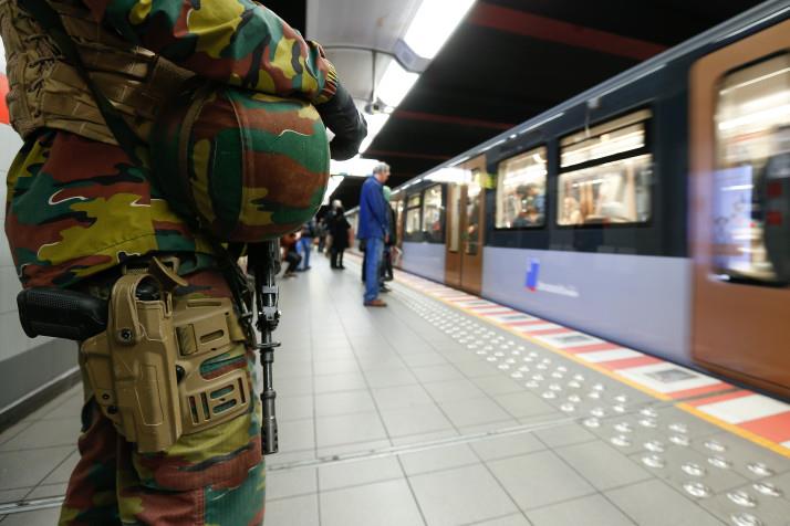 Underground reopens in Brussels despite terrorist alert