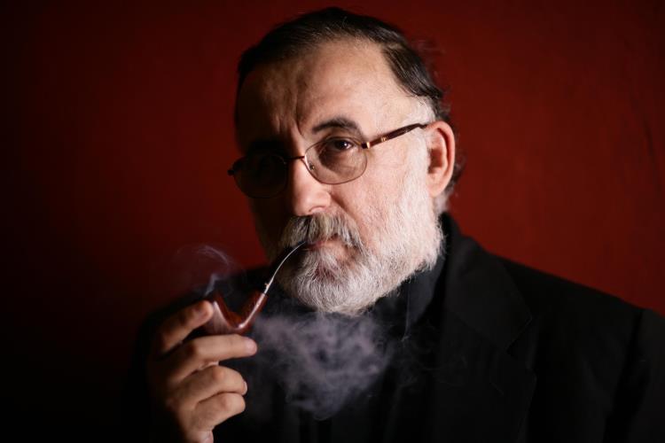 ΘΑΝΟΣ ΜΙΚΡΟΥΤΣΙΚΟΣ