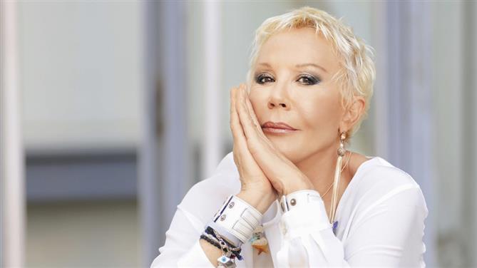 ΖΩΗ ΛΑΣΚΑΡΗ