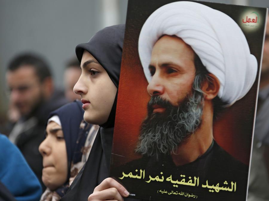 Supporters of Hezbollah and Amel Movement protest against Saudi Arabia executions