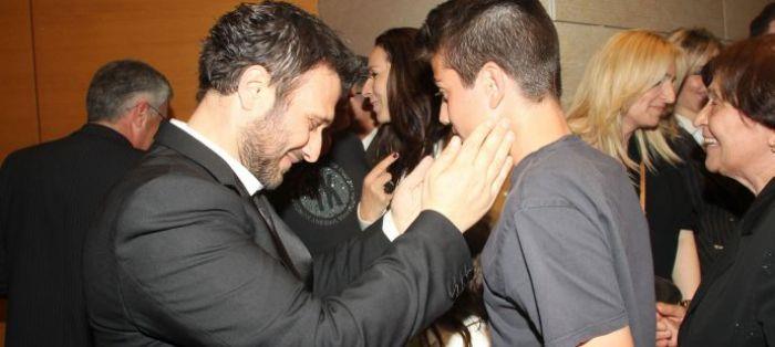 ΓΙΑΝΝΗΣ ΠΛΟΥΤΑΡΧΟΣ