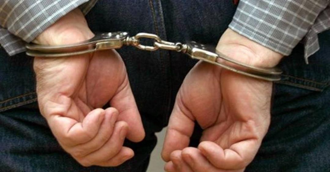 Υπό κράτηση 