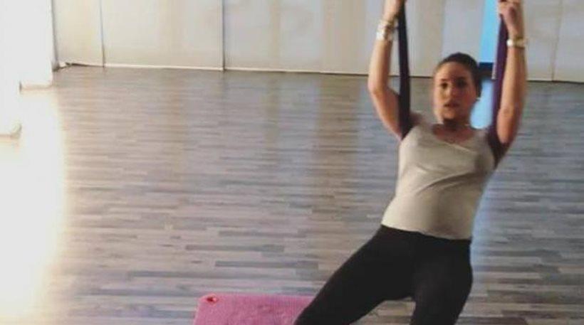 Αθηνά Οικονομάκου