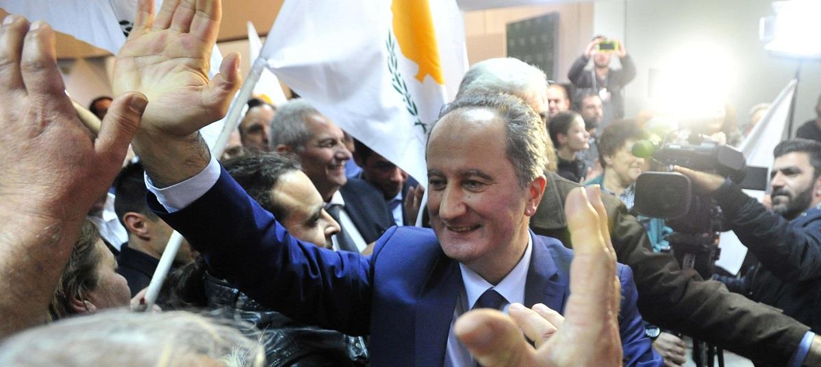 ΜΑΛΑΣ ΠΑΝΗΓΥΡΙΖΕΙ 