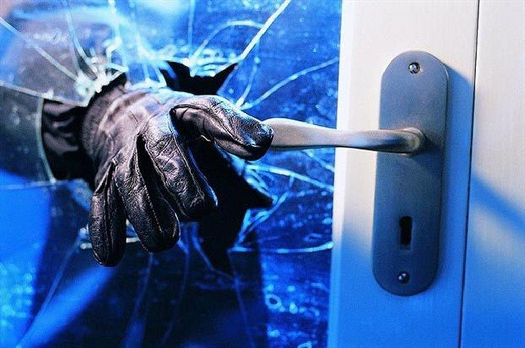 βουτηξαν υπολογιστες