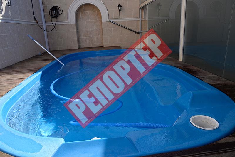 Στην ανάγκη για καθημερινή φυσιοθεραπεία και υδροθεραπεία αποδίδει ο Αρχιεπίσκοπο την ανάγκη για την δημιουργία του… ιερού λουτρού