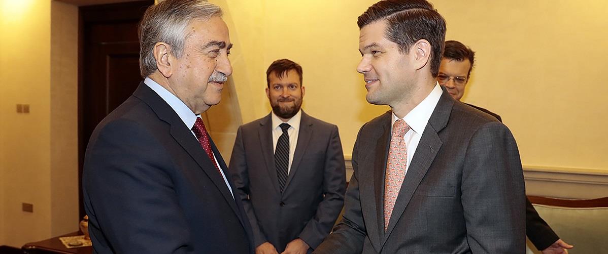 O Αμερικανός Υφυπουργός Εξωτερικών Γουες Μίτσελ εξέφρασε την στήριξή του για επανέναρξη των διαπραγματεύσεων στο Κυπριακό μετά από συνάντηση με Ακιντζί
