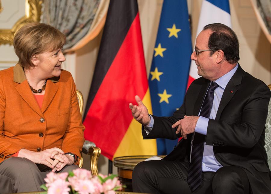 Hollande meets Merkel in Strasbourg