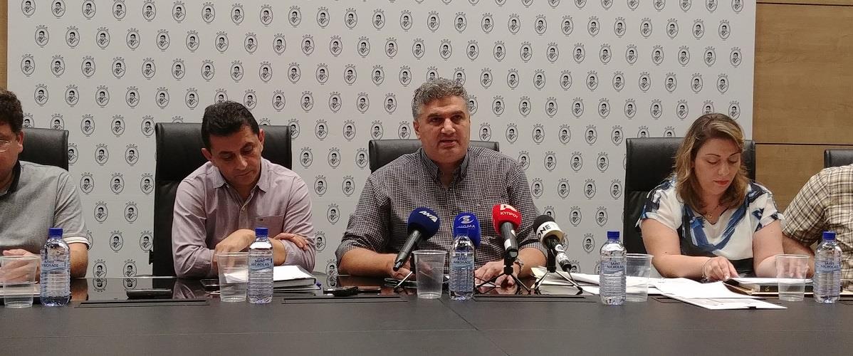 Πρόεδρος ΠΟΕΔ Φίλιος Φυλακτού - Διάσκεψη Τύπου.