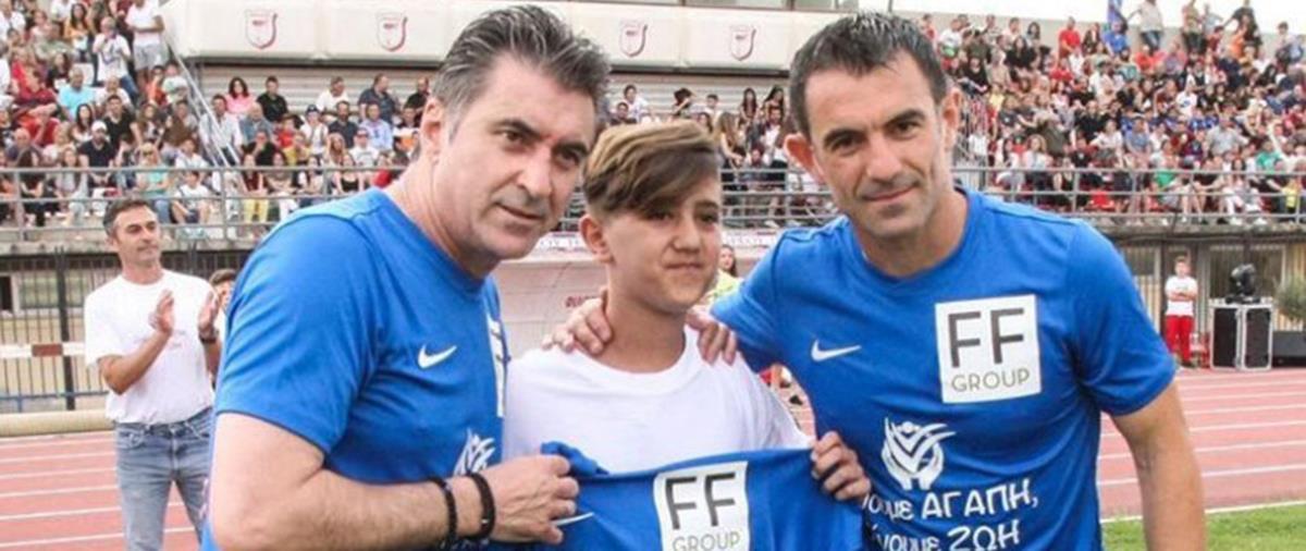 Αφήνοντας για λίγο τις υποχρεώσεις του στο Ευρωπαϊκό Κοινοβούλιο, παίζΕΙ μπάλα με σύνθημα «Δίνουνε αγάπη, Δίνουμε Ζωή»