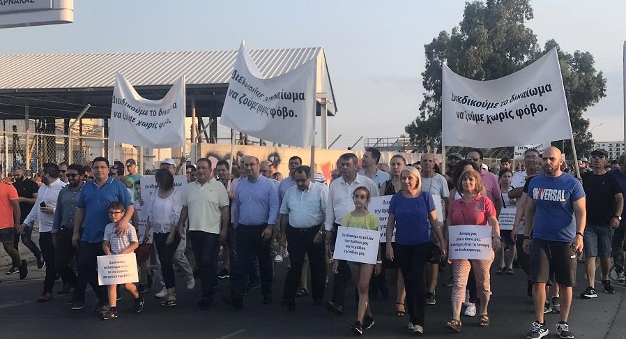 Πορεία διαμαρτυρίας για μετακίνηση των εγκαταστάσεων πετρελαιοειδών πραγματοποίησαν Λάρνακα και Λιβάδια