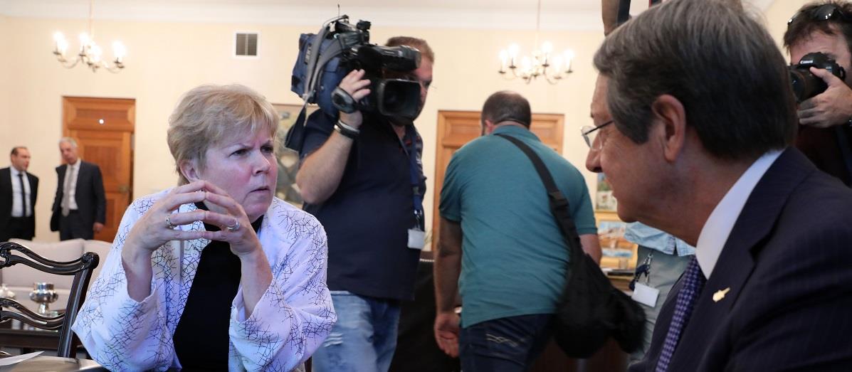 ΝΕΑ ΕΙΔΙΚΗ ΣΥΜΒΟΥΛΟΣ ΤΖΕΙΝ ΧΟΛ ΛΟΥΤ