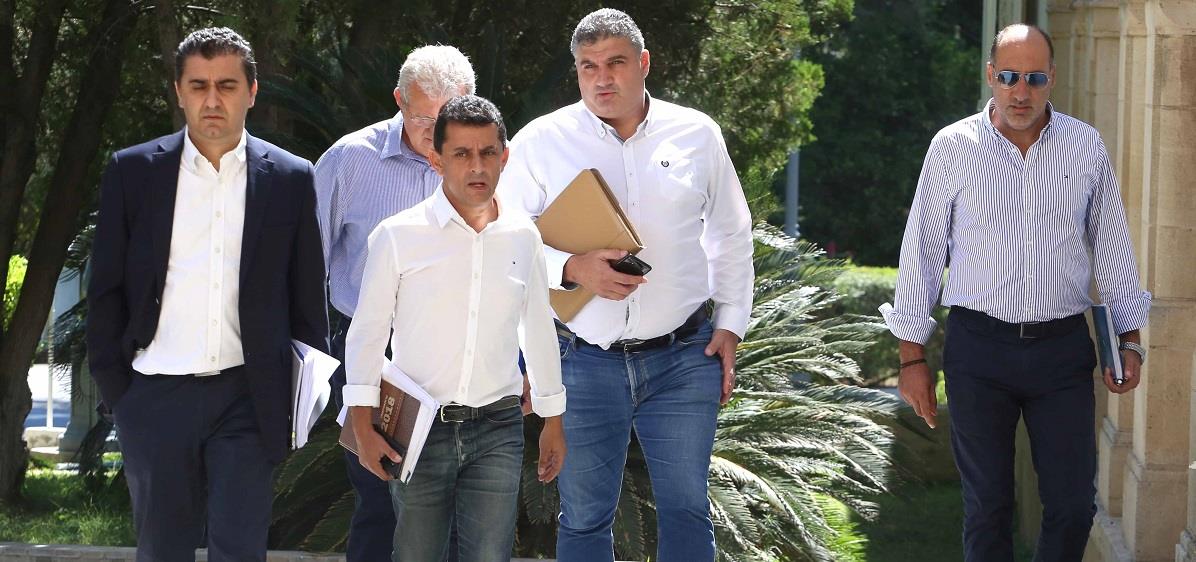 ΣΥΝΔΙΚΑΛΙΣΤΕΣ 